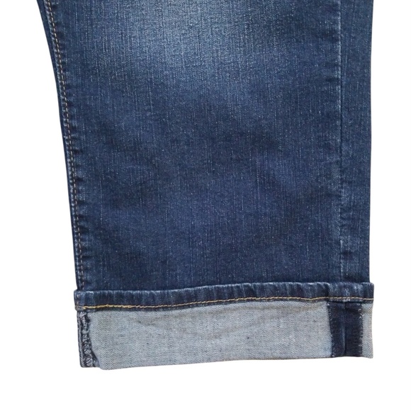 Levi's Cuffed Mid-Rise Capri Jeans Size 22 - Picture 5 of 11